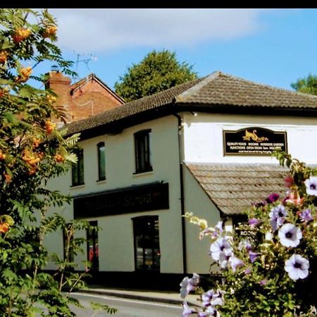 The Swan @ Stoford Hotel Exterior photo The Old Post Office, Great Haywood